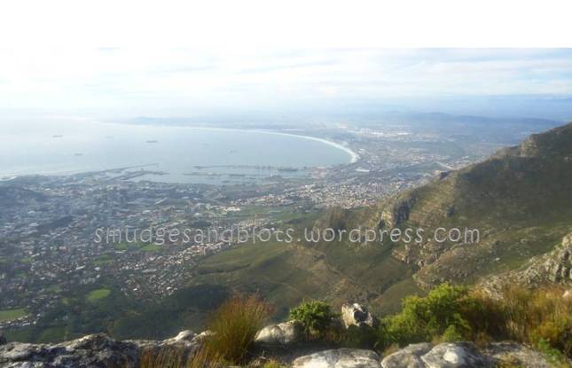 Overlooking Table Bay. How can I not love hiking? Hihihi